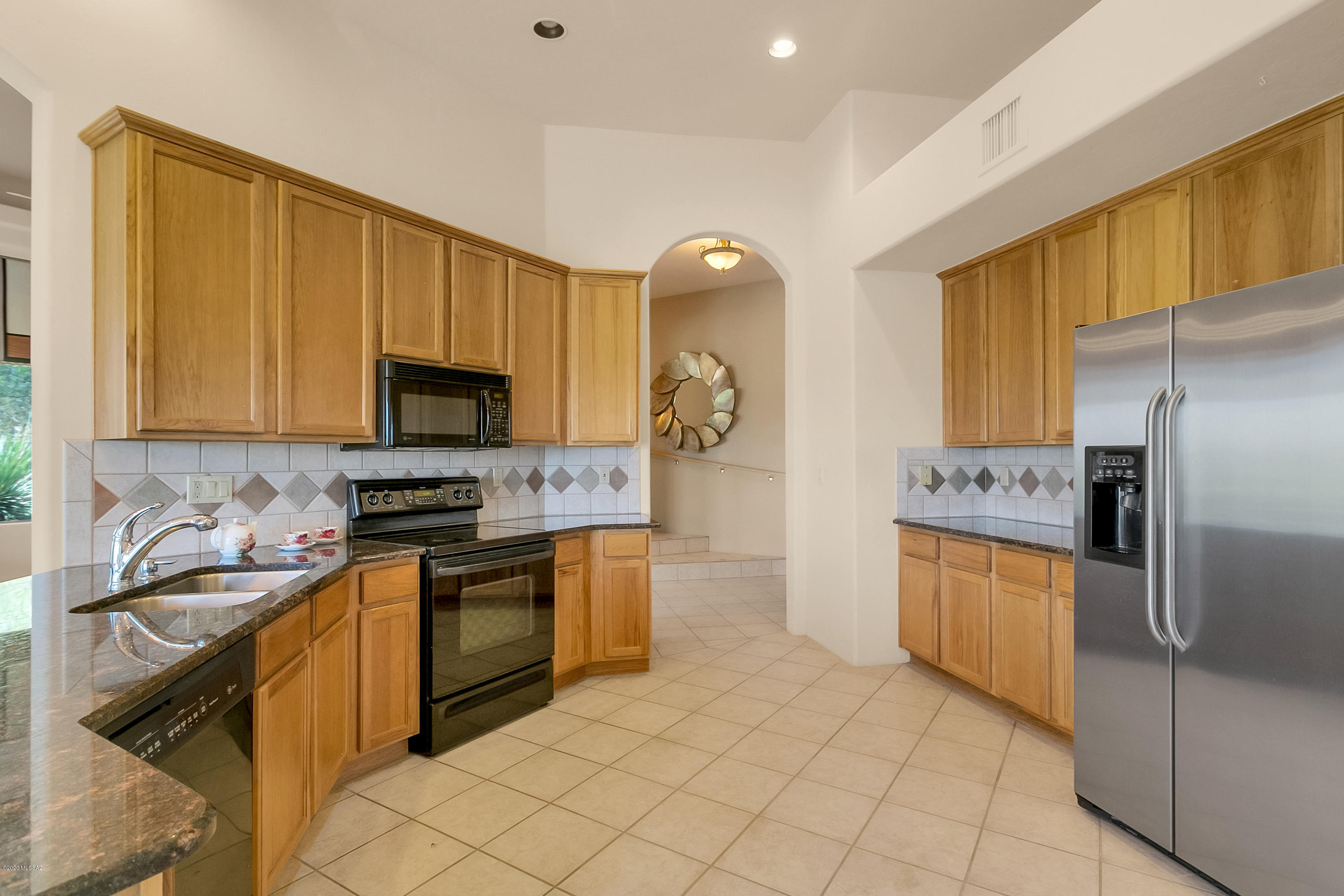 9801 North Ridge Shadow Place Tucson, AZ 85704 - Photo 10 of 24
