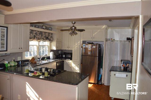 401 Jasmine Avenue Fairhope, AL 36532 - Photo 3 of 30