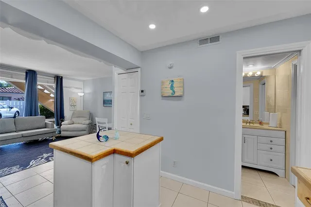 $2,200 | 4627 Bougainvilla Drive, Unit 1A, Lauderdale-by-the-Sea, FL 33308