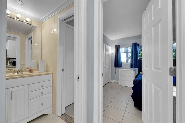 $2,200 | 4627 Bougainvilla Drive, Unit 1A, Lauderdale-by-the-Sea, FL 33308