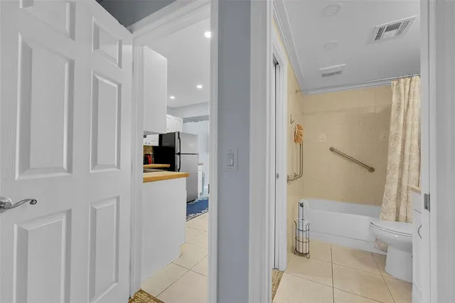 $2,200 | 4627 Bougainvilla Drive, Unit 1A, Lauderdale-by-the-Sea, FL 33308