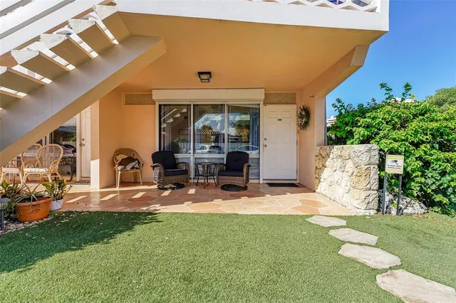 $2,200 | 4627 Bougainvilla Drive, Unit 1A, Lauderdale-by-the-Sea, FL 33308