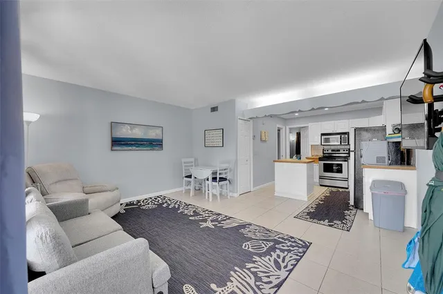 $2,200 | 4627 Bougainvilla Drive, Unit 1A, Lauderdale-by-the-Sea, FL 33308