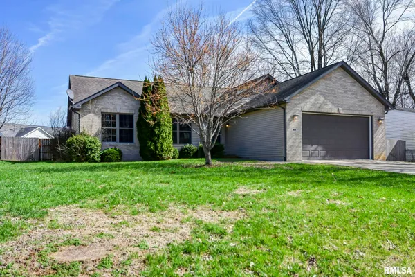 $349,900 | 400 Park Street, Rochester, IL 62563
