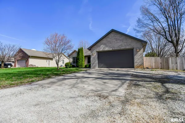 $349,900 | 400 Park Street, Rochester, IL 62563