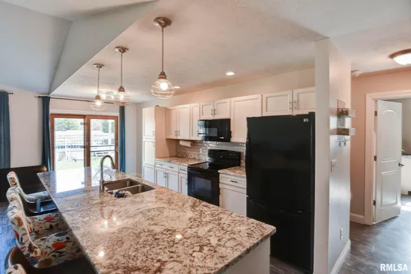 $349,900 | 400 Park Street, Rochester, IL 62563
