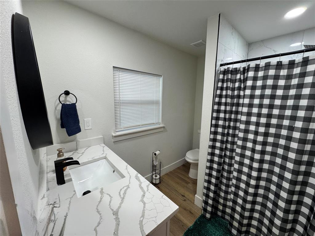 413 Southwest 14th Street Grand Prairie, TX 75051 - Photo 6 of 11