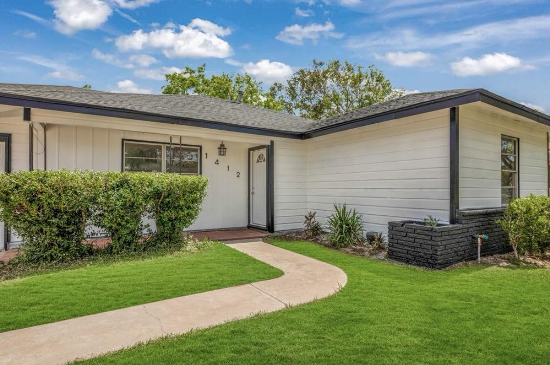 1412 West 10th Street Freeport, TX 77541 - Photo 4 of 26