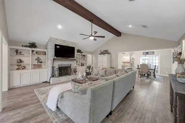 $415,000 | 8 Cambridge Road, Conroe, TX 77304