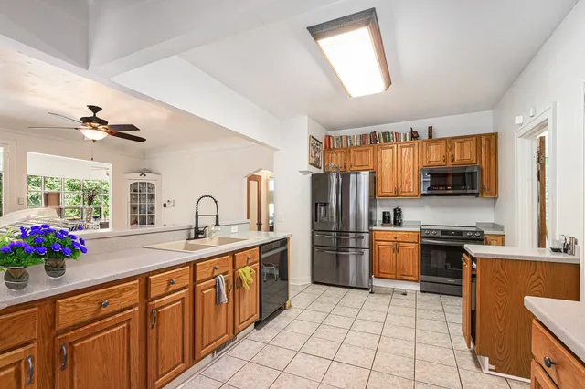 $999,999 | 16277 4th Street, Union Pier, MI 49129