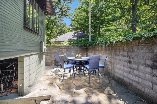 $799,000 | 16277 4th Street, Union Pier, MI 49129