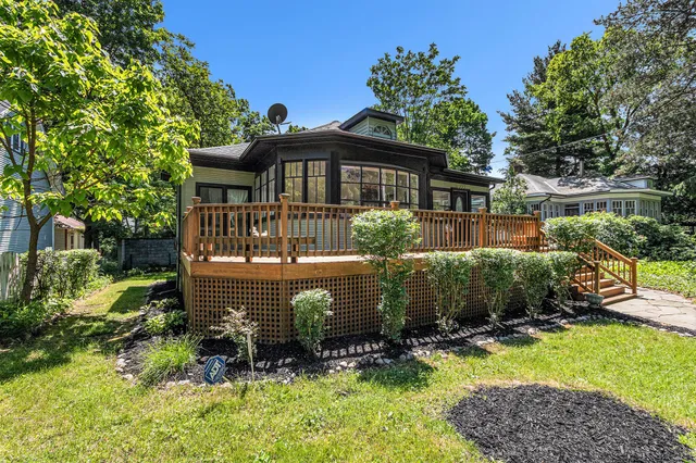 $999,999 | 16277 4th Street, Union Pier, MI 49129