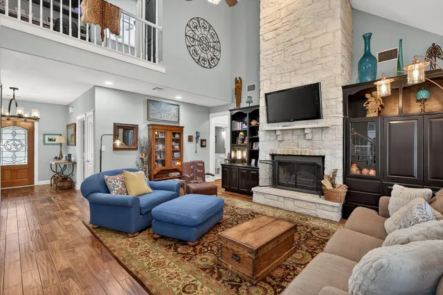 $1,300,000 | 2500 County Road 403, Marble Falls, TX 78654