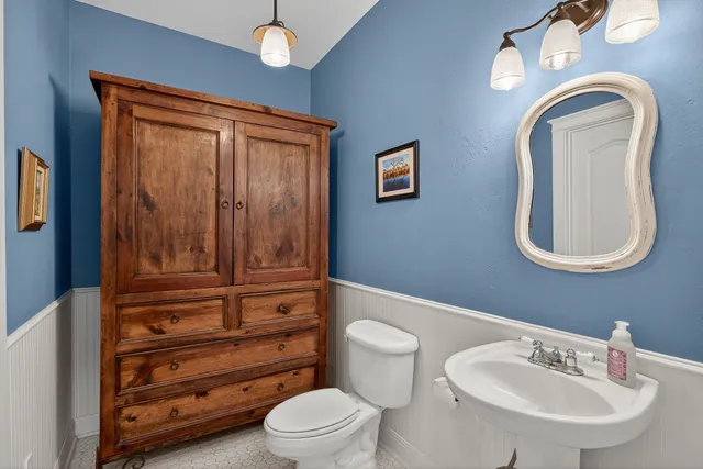 $1,300,000 | 2500 County Road 403, Marble Falls, TX 78654