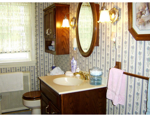 15 Hanna Road Worcester, MA 01602 - Photo 9 of 13 Gallery Image 9