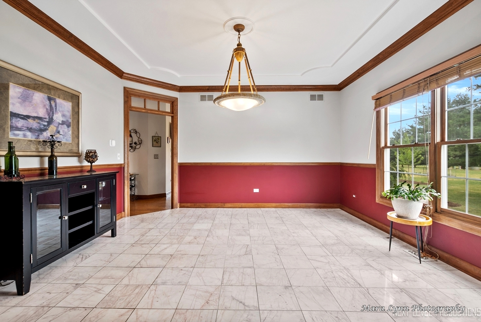 7N265 Ridge Line Road St. Charles, IL 60175 - Photo 15 of 46 a view of livingroom with furniture