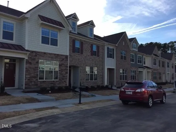 $1,695 | 1323 Lakestone Village Lane, Fuquay-Varina, NC 27526