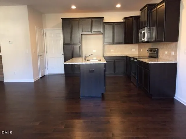 $1,795 | 1323 Lakestone Village Lane, Fuquay-Varina, NC 27526