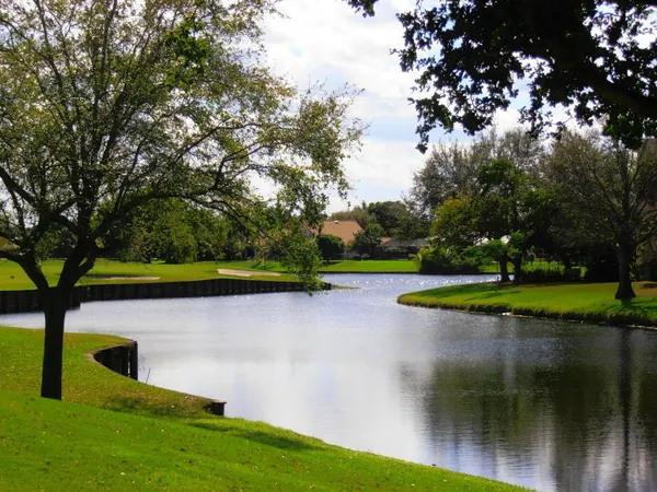 $2,200 | 9501 Seagrape Drive, Unit 403, Davie, FL 33324