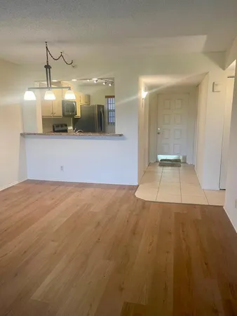 $2,200 | 9501 Seagrape Drive, Unit 403, Davie, FL 33324