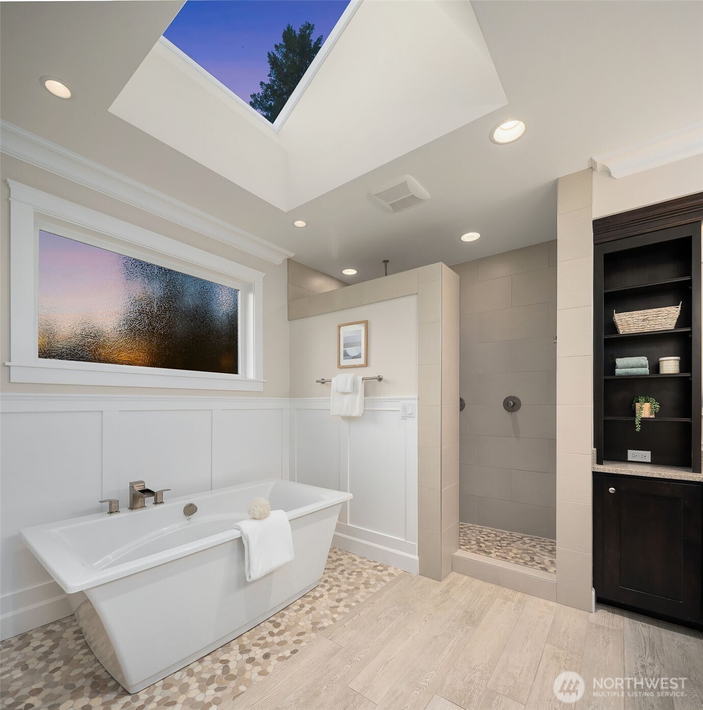 3207 107th Avenue Southeast Bellevue, WA 98004 - Photo 13 of 37 Gallery Image 13