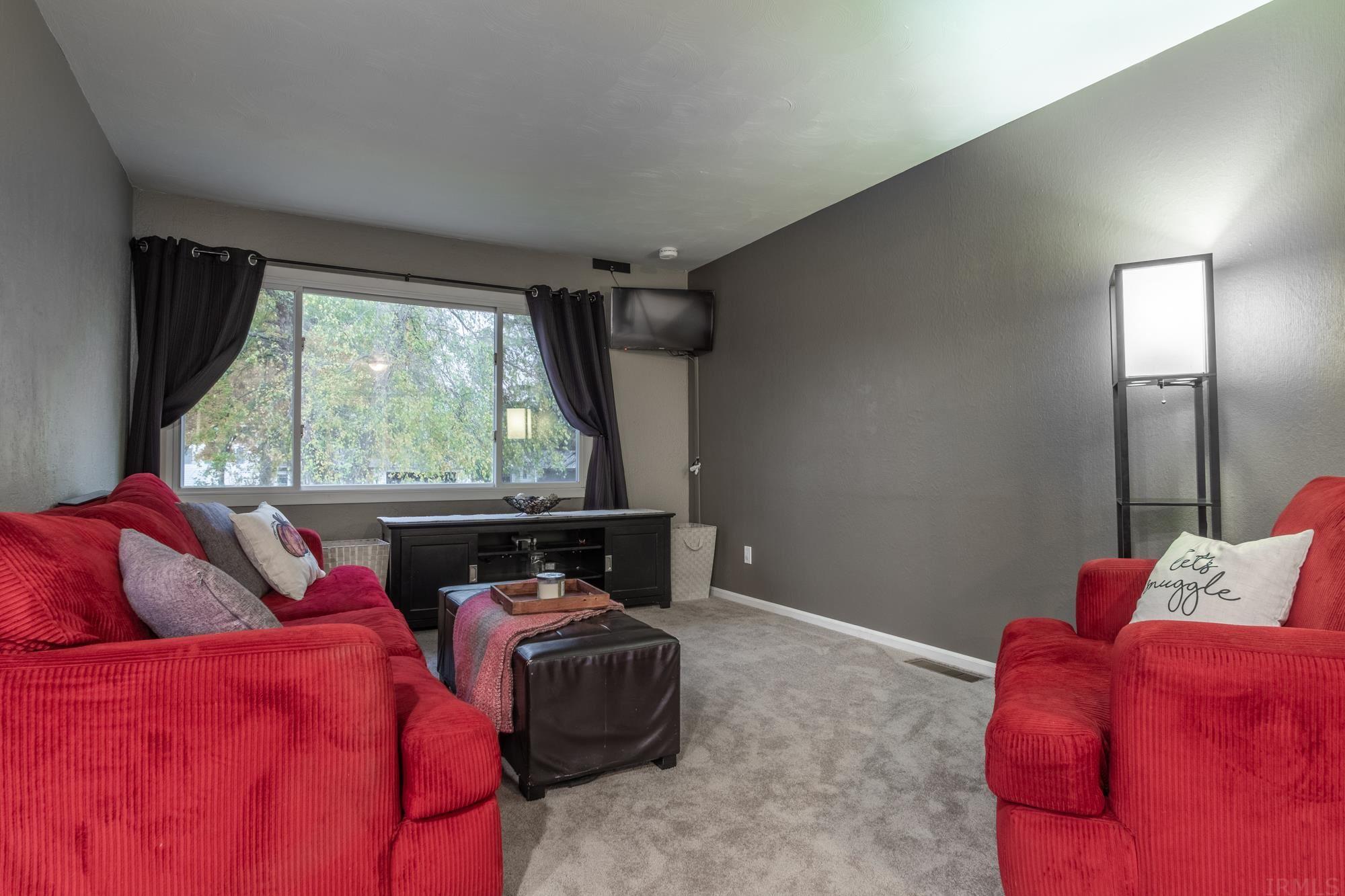 10155 Helena Drive Granger, IN 46530 - Photo 3 of 35