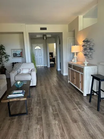 $3,200 | 940 Cooper Street, Unit 302, Venice, FL 34285