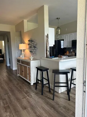 $3,200 | 940 Cooper Street, Unit 302, Venice, FL 34285