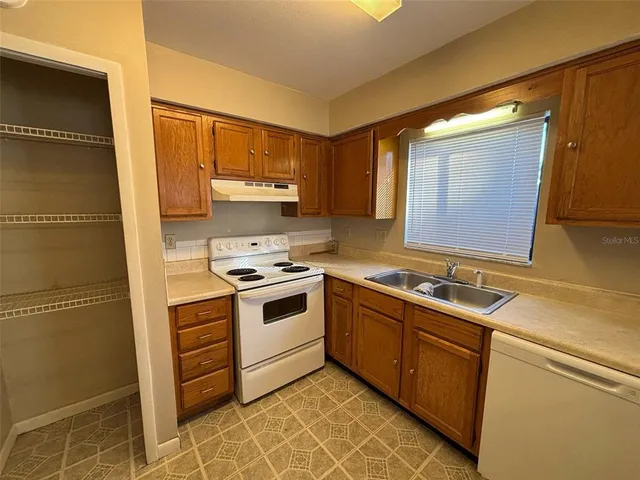 $1,200 | 812 South Floral Avenue, Bartow, FL 33830