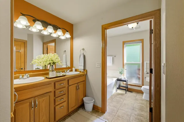 $585,500 | 2300 Sherman Road, Slinger, WI 53086