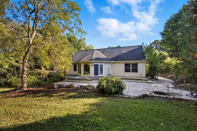 $585,500 | 2300 Sherman Road, Slinger, WI 53086