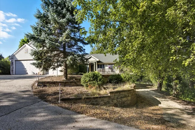 $585,500 | 2300 Sherman Road, Slinger, WI 53086