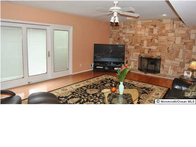 15 Weathervane Way Marlboro, NJ 07746 - Photo 11 of 19 Additional Photo