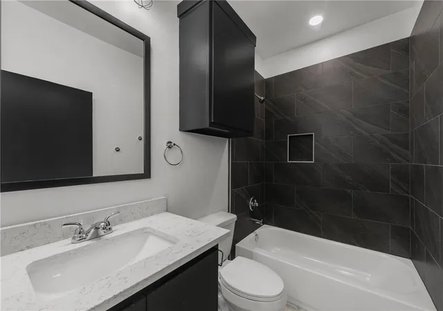 $3,395 | 201 Lynn Drive, Unit A, Bryan, TX 77801