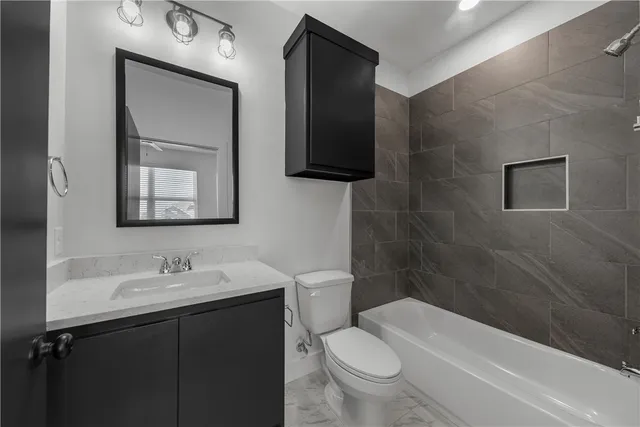 $3,395 | 201 Lynn Drive, Unit A, Bryan, TX 77801