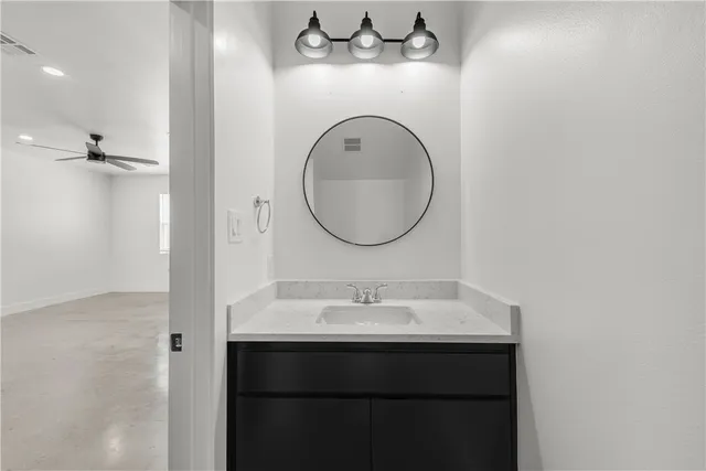 $3,395 | 201 Lynn Drive, Unit A, Bryan, TX 77801