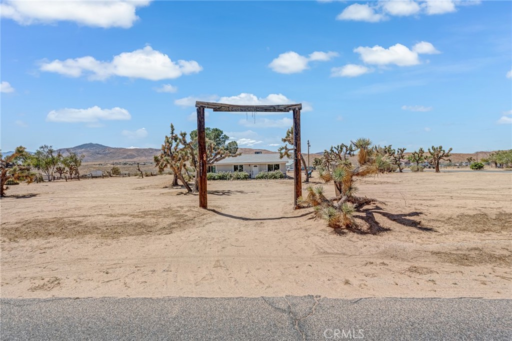 25811 Del Sol Road Apple Valley, CA 92308 - Photo 28 of 35