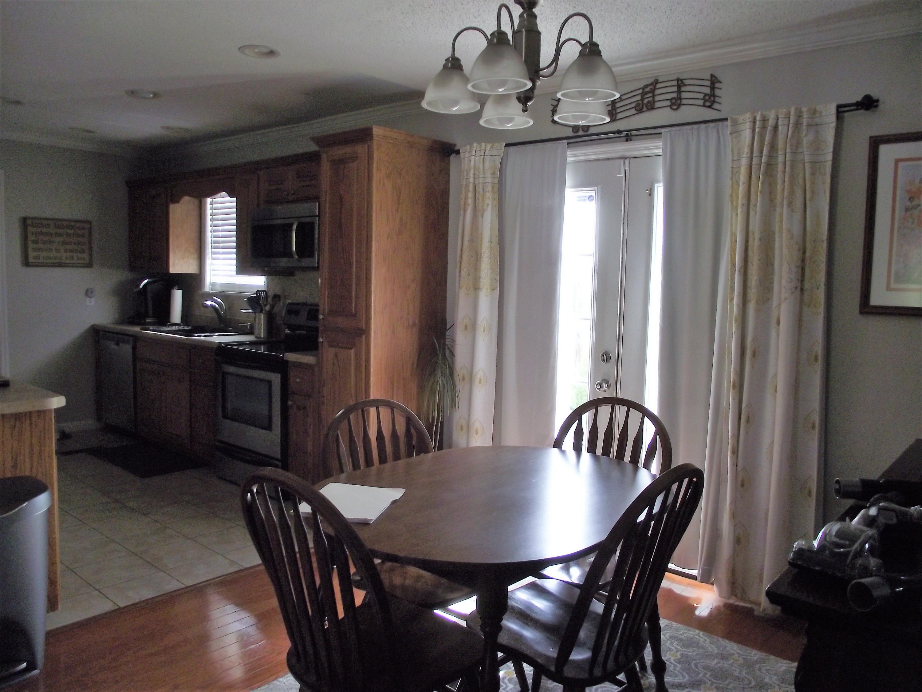 309 Glover Hill Road Jasper, TN 37347 - Photo 7 of 20 Kitchen eating area