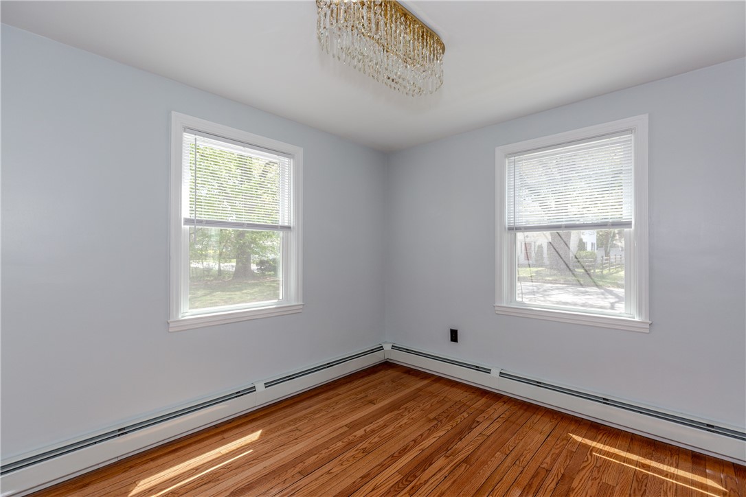 46 Freeman Street Warwick, RI 02886 - Photo 12 of 46 Gallery Image 12