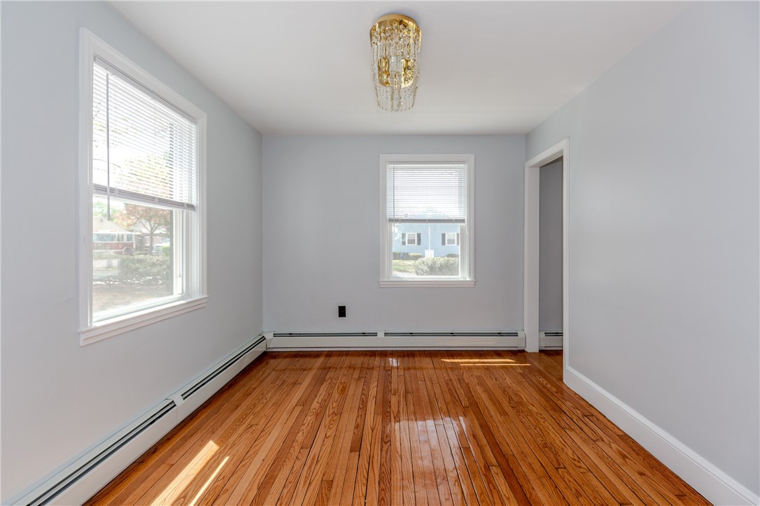 46 Freeman Street Warwick, RI 02886 - Photo 10 of 46 Gallery Image 10
