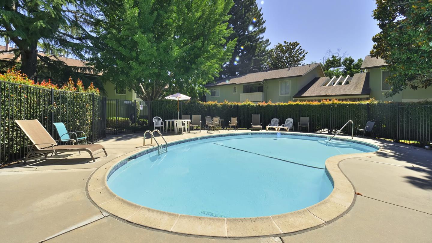 264 North Whisman Road, Unit 7 Mountain View, CA 94043 - Photo 16 of 17 Gallery Image 16