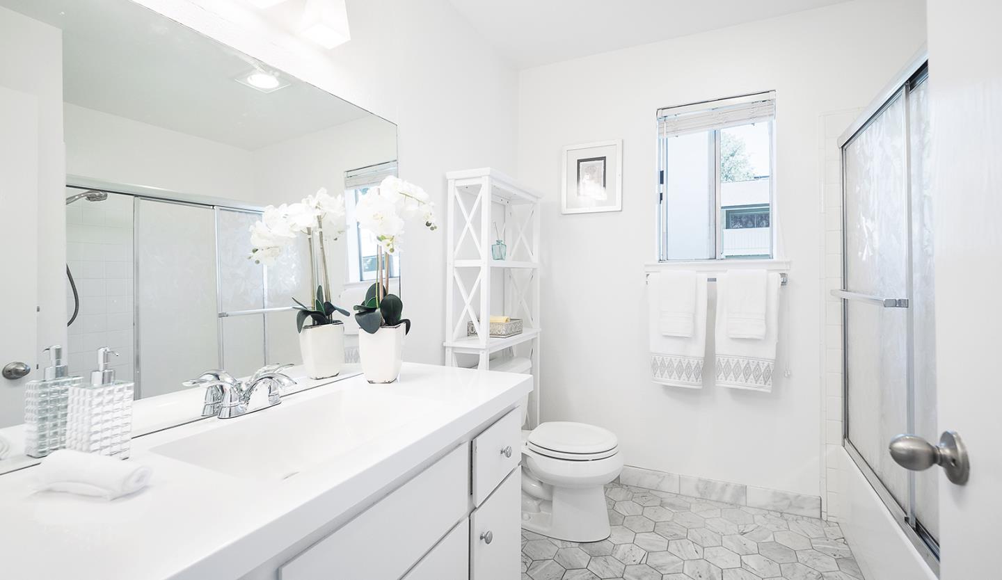 264 North Whisman Road, Unit 7 Mountain View, CA 94043 - Photo 10 of 17 Gallery Image 10