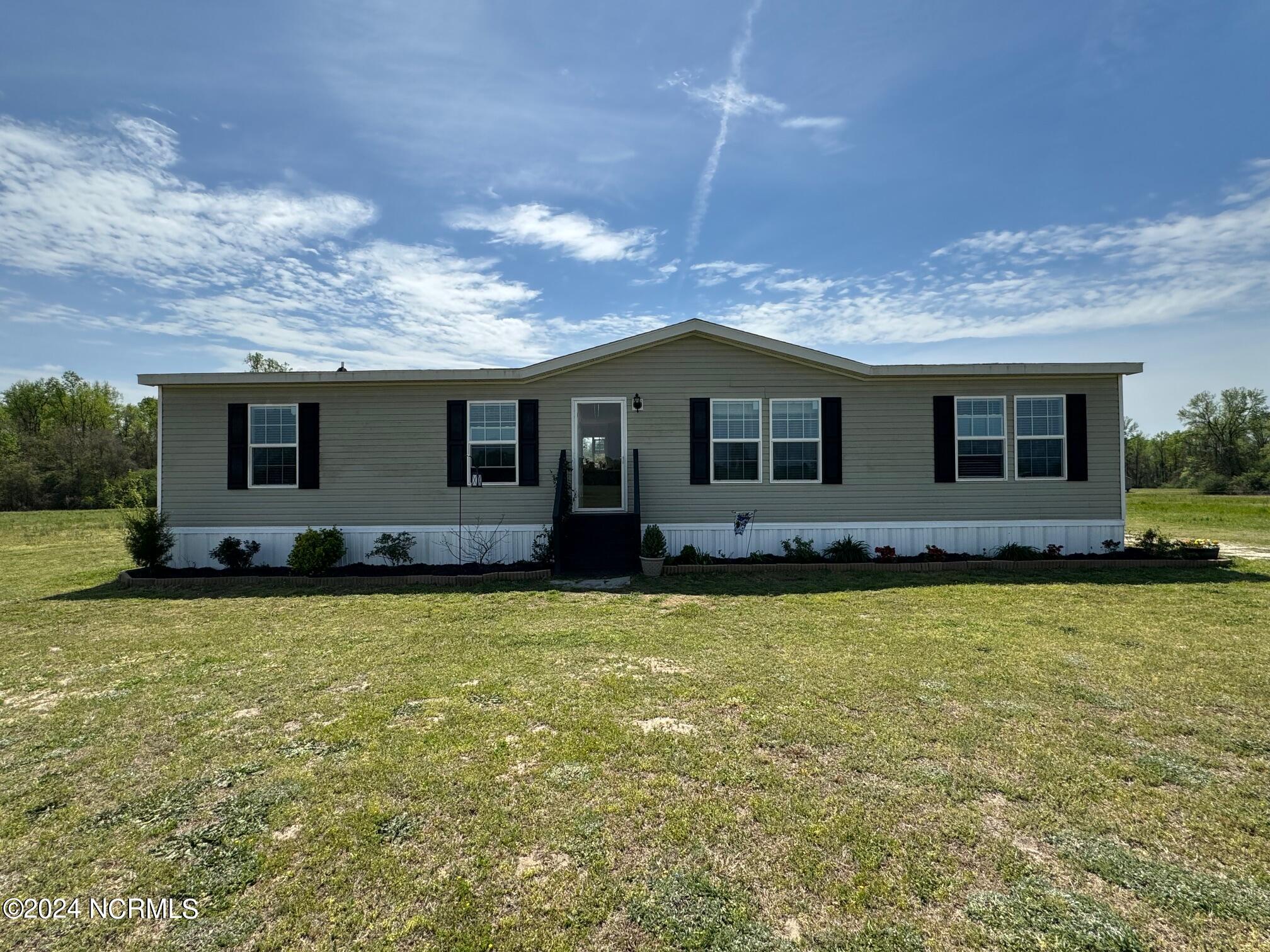 691 Mitchell Loop Road Roseboro, NC 28382 - Photo 1 of 22 IMG_1262