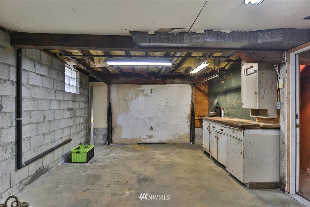 2309 Aberdeen Avenue Northeast Renton, WA 98056 - Photo 14 of 21 Gallery Image 14