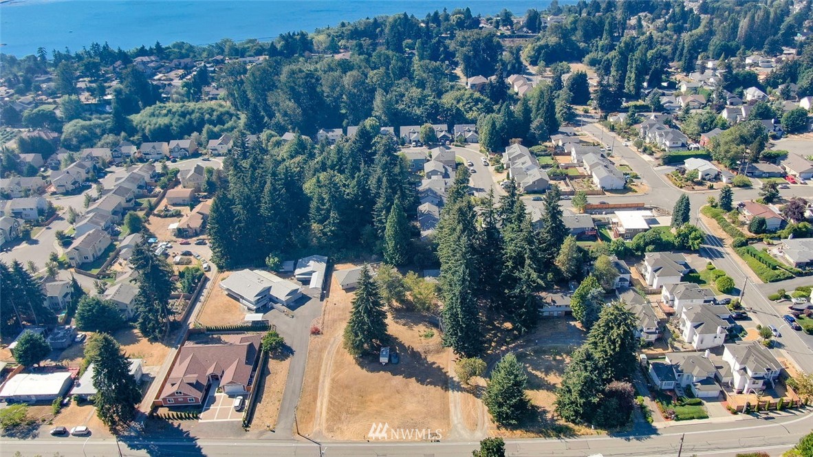 2309 Aberdeen Avenue Northeast Renton, WA 98056 - Photo 19 of 21 Gallery Image 19
