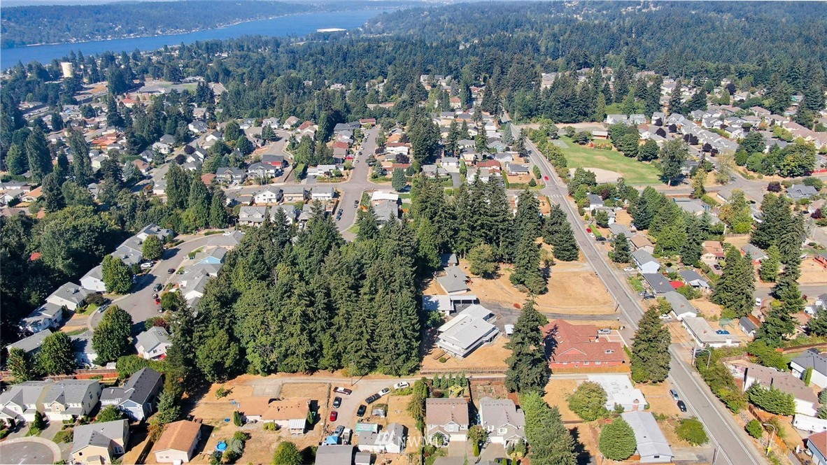 2309 Aberdeen Avenue Northeast Renton, WA 98056 - Photo 20 of 21 Gallery Image 20