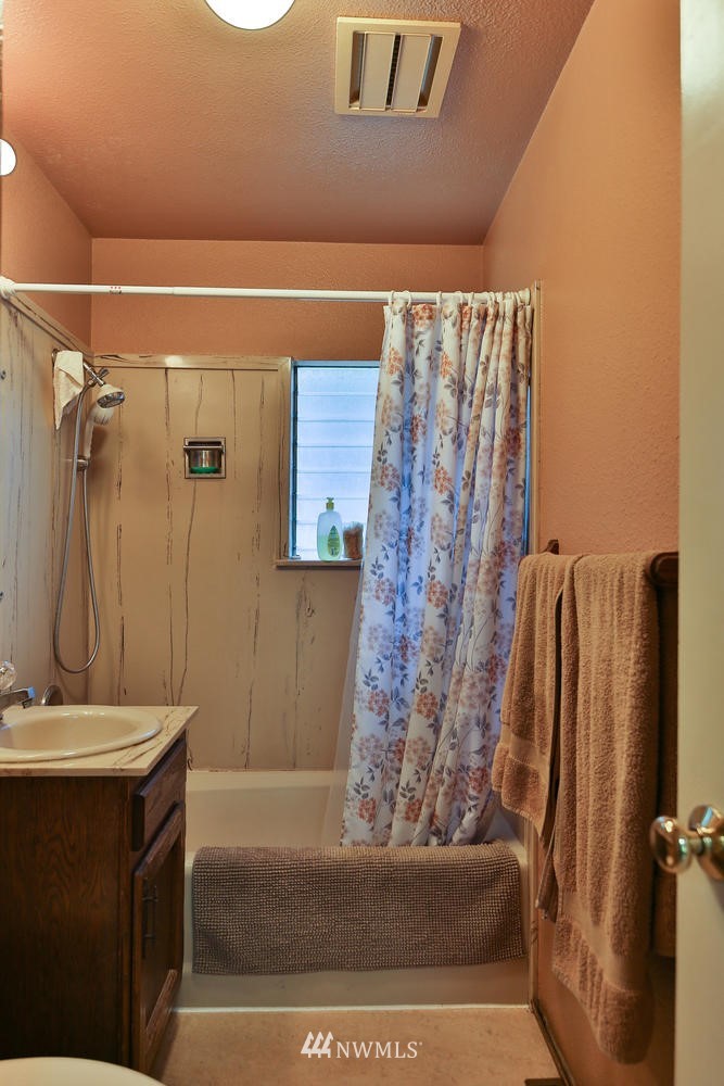 2309 Aberdeen Avenue Northeast Renton, WA 98056 - Photo 6 of 21 Gallery Image 6