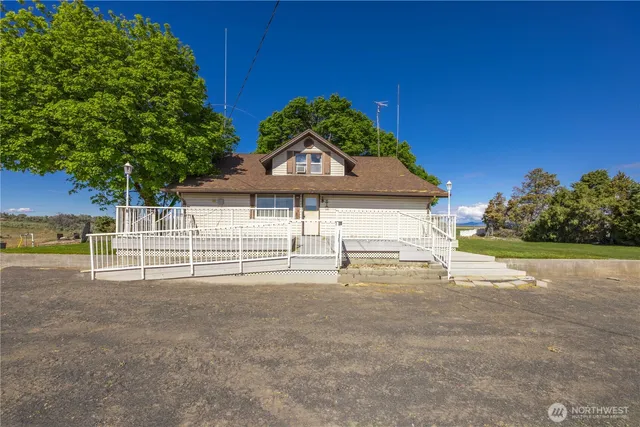 $430,000 | 240 Road 14 Street Northeast, Mansfield, WA 98830