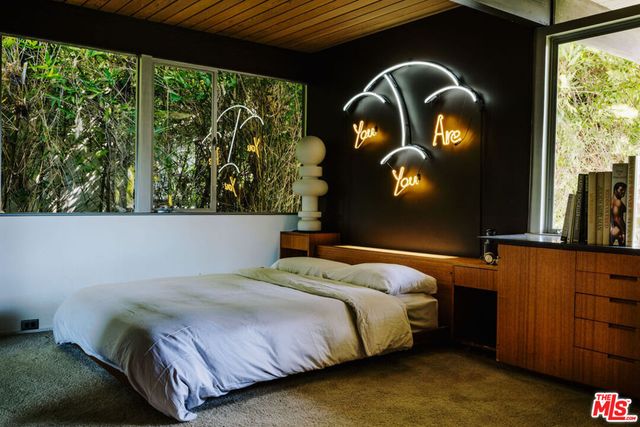 $2,595,000 | 3319 Tareco Drive, Los Angeles, CA 90068