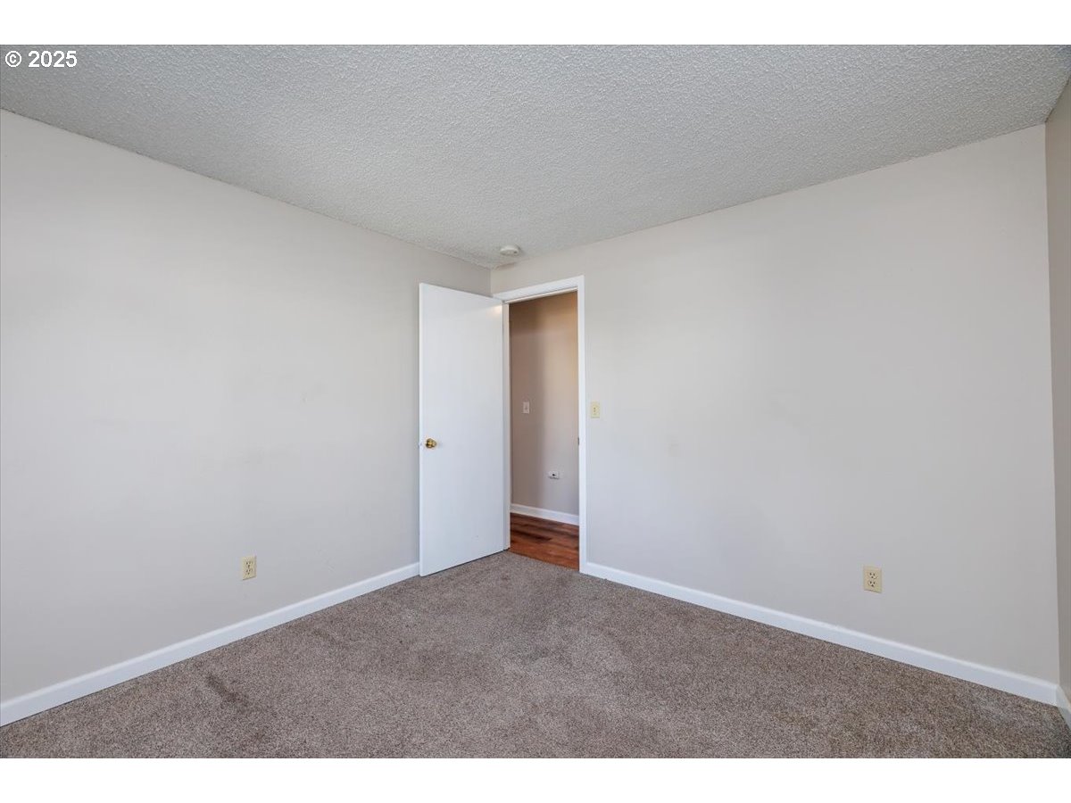 2610 Southwest 204th Avenue Beaverton, OR 97003 - Photo 22 of 37 a view of an empty room